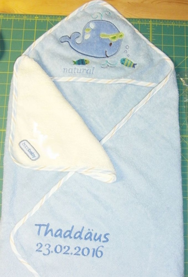 Baby Badetuch_hellblau_Wal1